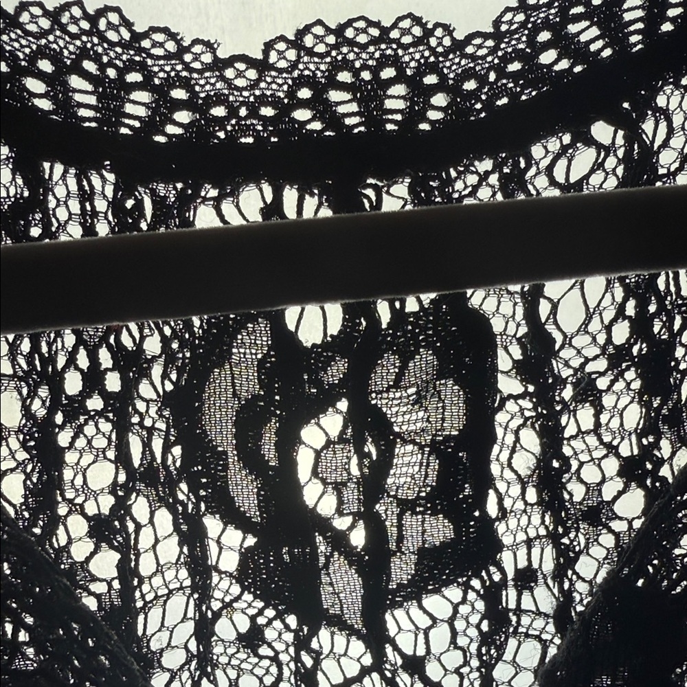 ZARA Full Lace back button Top - Picture 10 of 10